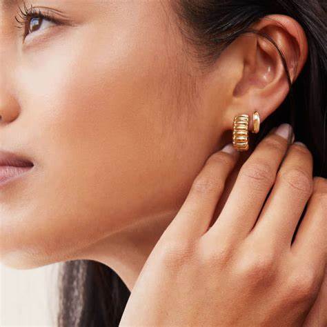 Mejuri Earrings: Minimalist Mastery in Affordable Luxury